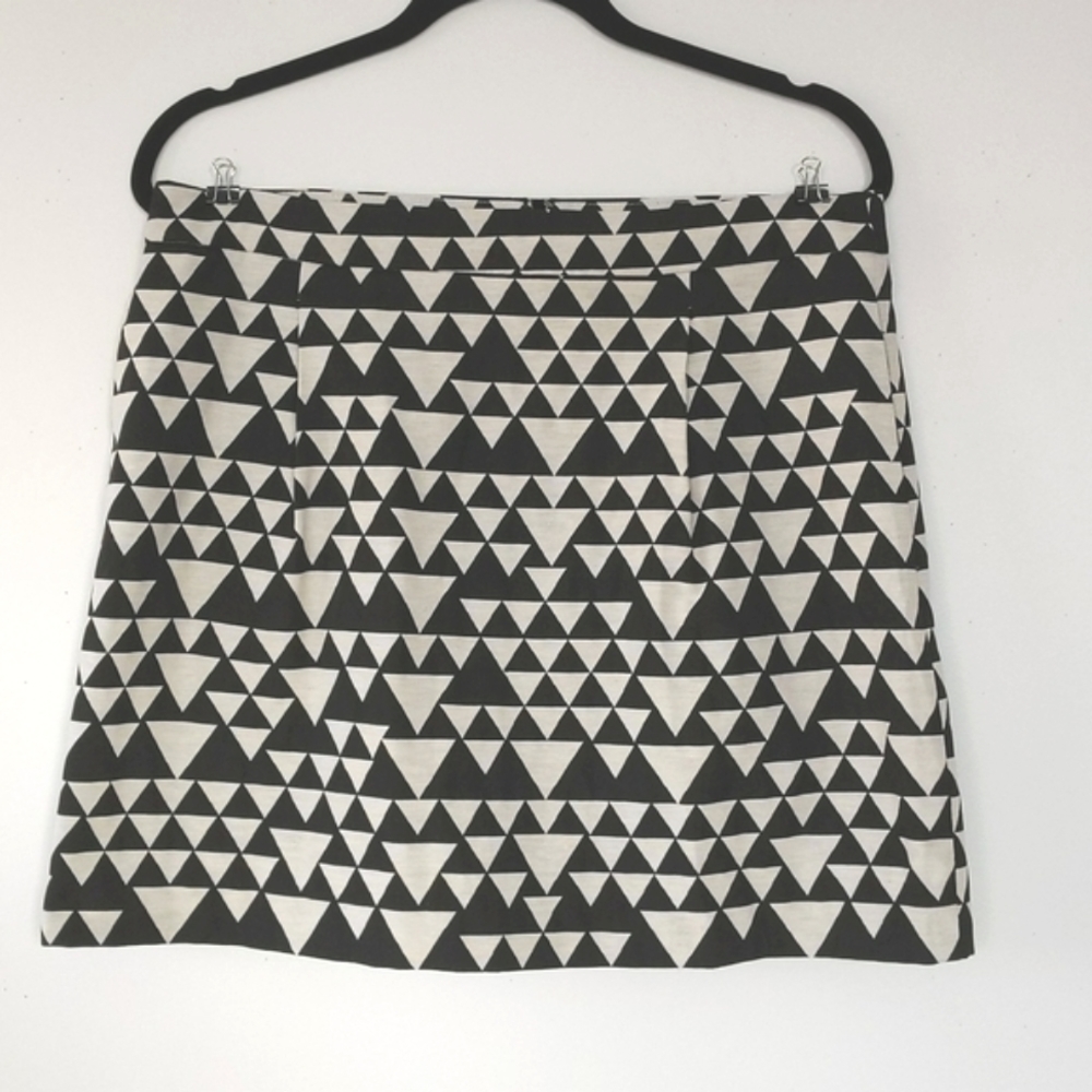 🌸2 for $20 J crew triangle tribal skirt 10
